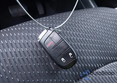 2017 Dodge Journey Sxt z USA, uszkodzony, nr VIN 3C4PDCBB5HT612454